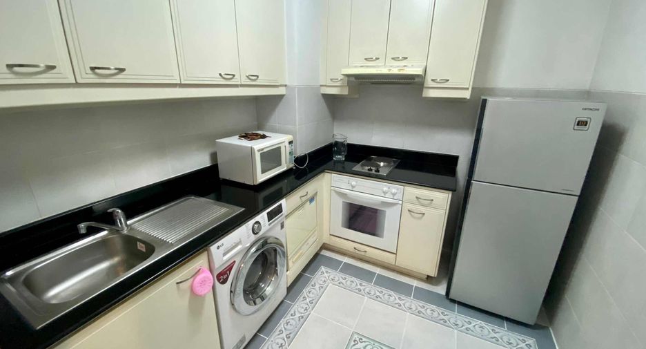 For rent 2 bedrooms condo in Pathum Wan, Bangkok