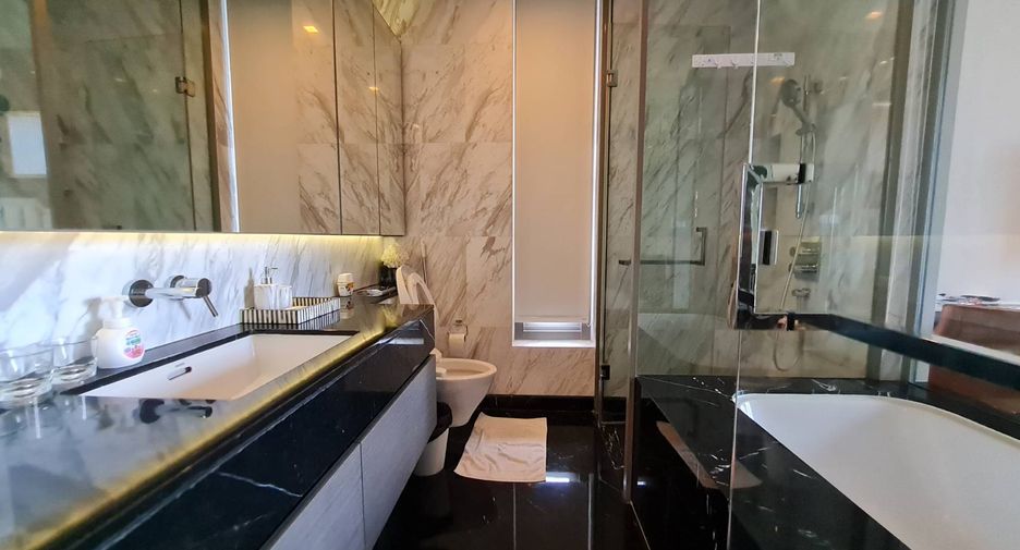 Condo en alquiler y en venta de 1 habitaciones en Sathon, Bangkok