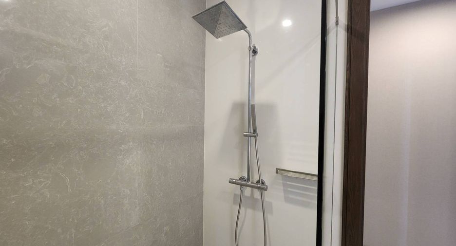 Wohnung zur Miete und zum Kauf mit 2 Zimmer in Khlong Toei, Bangkok