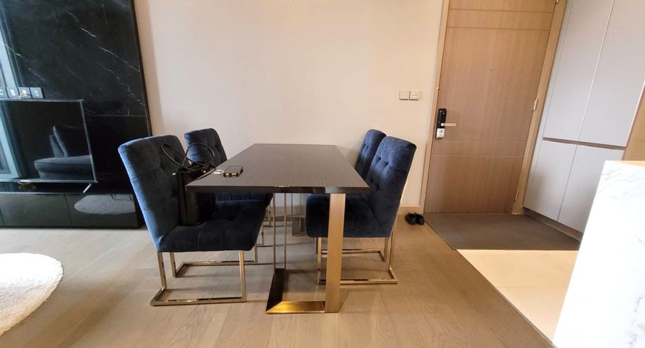 Condo en alquiler y en venta de 2 habitaciones en Watthana, Bangkok