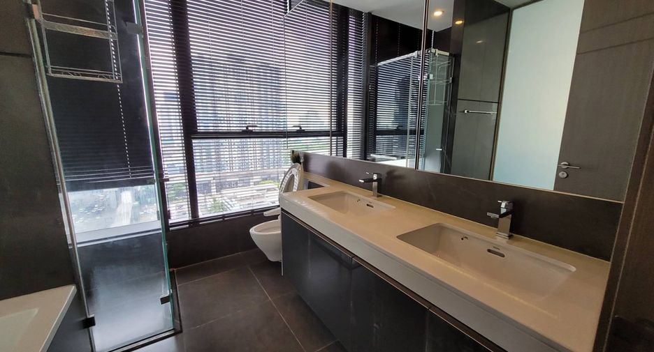 Condo en alquiler y en venta de 2 habitaciones en Watthana, Bangkok