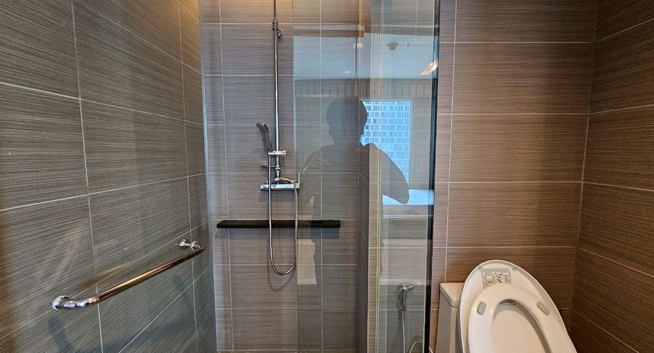 For rent and for sale 2 bedrooms condo in Khlong Toei, Bangkok