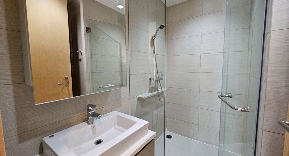 For rent and for sale 2 bedrooms condo in Khlong Toei, Bangkok
