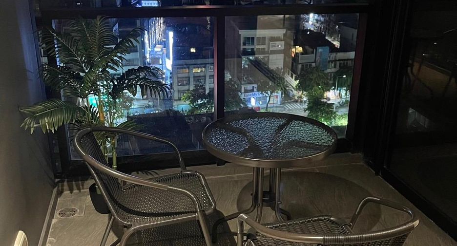 For rent 2 bedrooms condo in Sathon, Bangkok