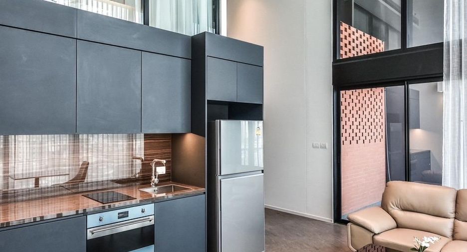 For rent 2 bedrooms condo in Sathon, Bangkok