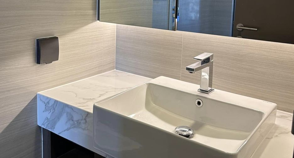 Condo en alquiler y en venta de 2 habitaciones en Watthana, Bangkok
