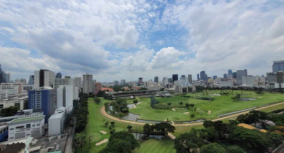 For rent 3 bedrooms condo in Pathum Wan, Bangkok