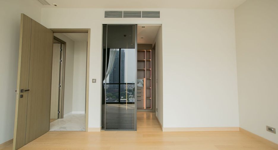 For rent and for sale 2 bedrooms condo in Watthana, Bangkok