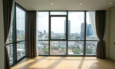 À louer et à vendre 2 chambres condo à Watthana, Bangkok