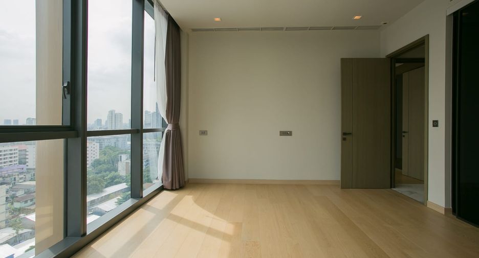 For rent and for sale 2 bedrooms condo in Watthana, Bangkok