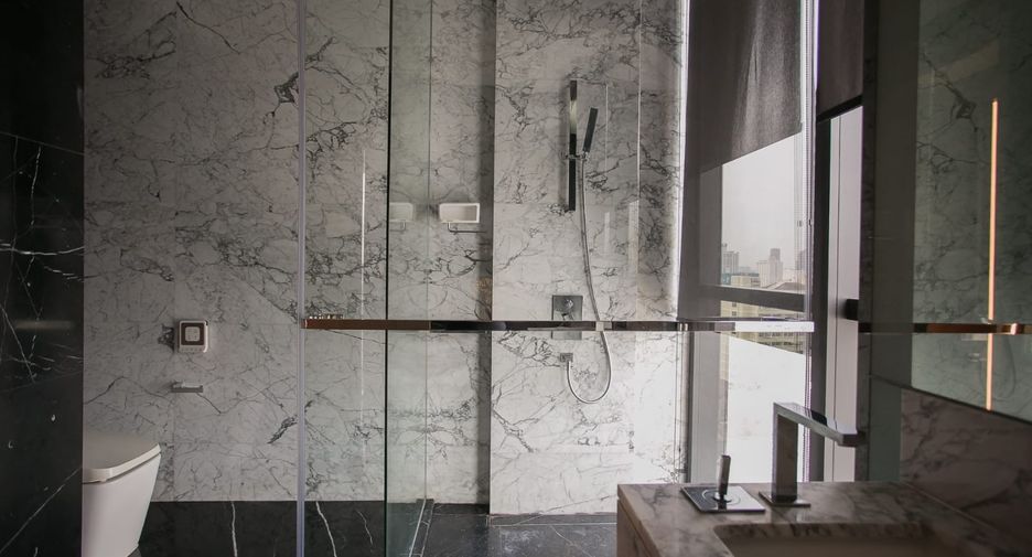 For rent and for sale 2 bedrooms condo in Watthana, Bangkok