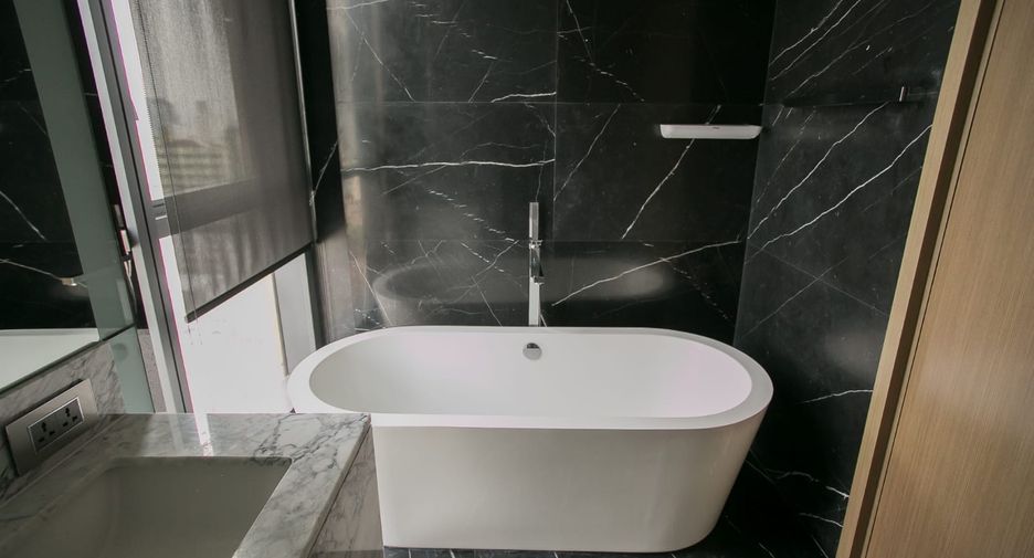 For rent and for sale 2 bedrooms condo in Watthana, Bangkok