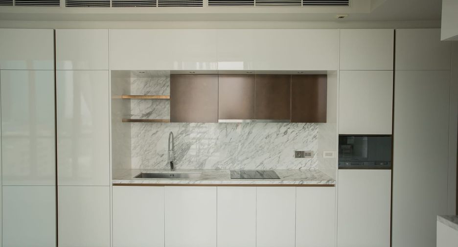 For rent and for sale 2 bedrooms condo in Watthana, Bangkok