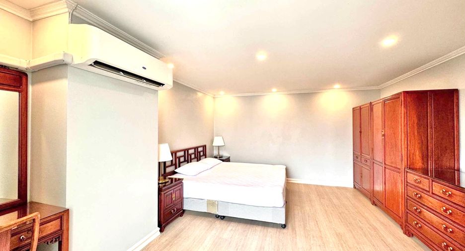 ให้เช่า 3 ห้องนอน คอนโด ใน วัฒนา, กรุงเทพฯ