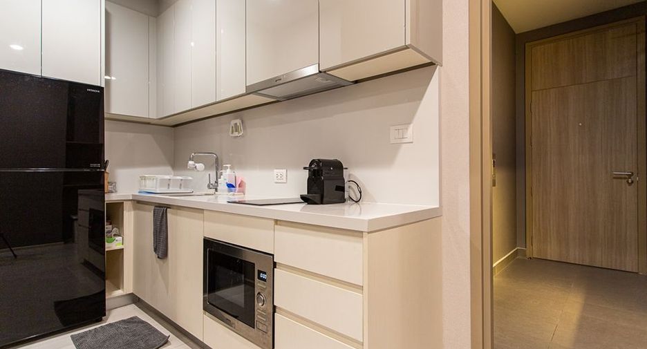 For rent 1 bed condo in Pathum Wan, Bangkok