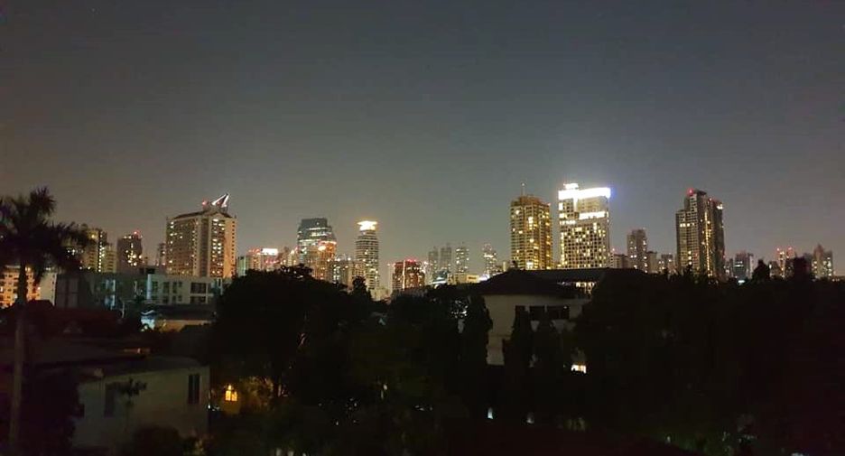 For rent and for sale 2 bedrooms condo in Watthana, Bangkok