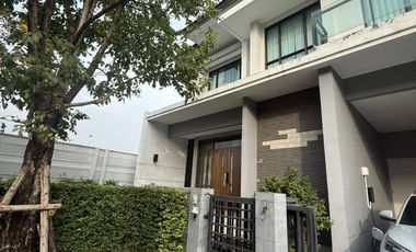 Casa en alquiler de 3 habitaciones en Saphan Sung, Bangkok