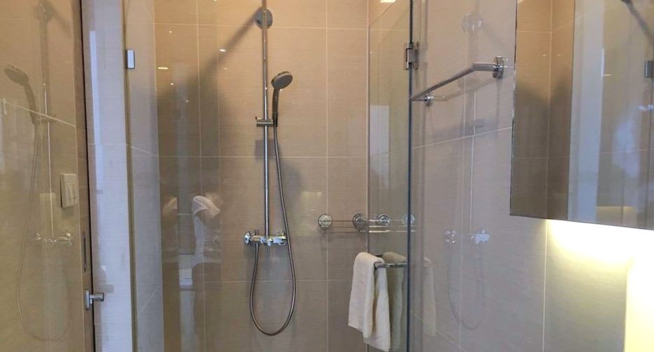 For rent and for sale 1 bed condo in Khlong Toei, Bangkok