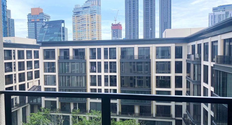 For rent 2 bedrooms condo in Watthana, Bangkok
