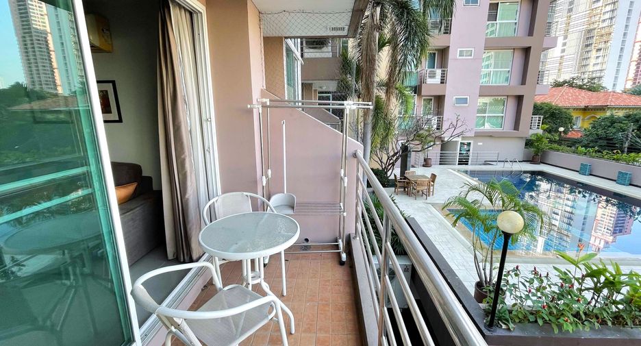 For rent 2 bedrooms condo in Khlong Toei, Bangkok