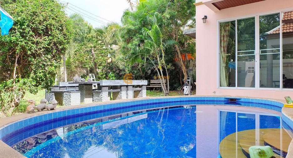 Haus zur Miete mit 4 Zimmer in Bang Lamung, Chonburi
