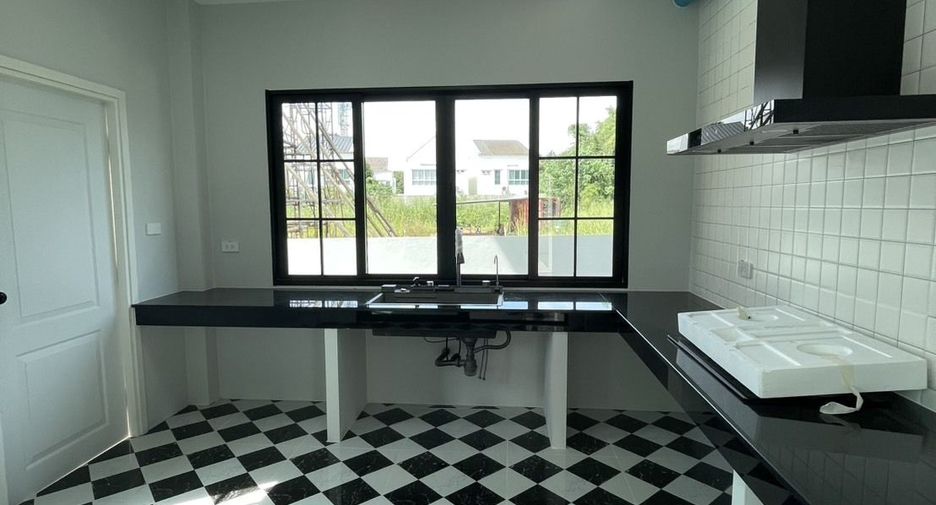 出售 4 卧室 独立屋 在 Mueang Chiang Mai, Chiang Mai