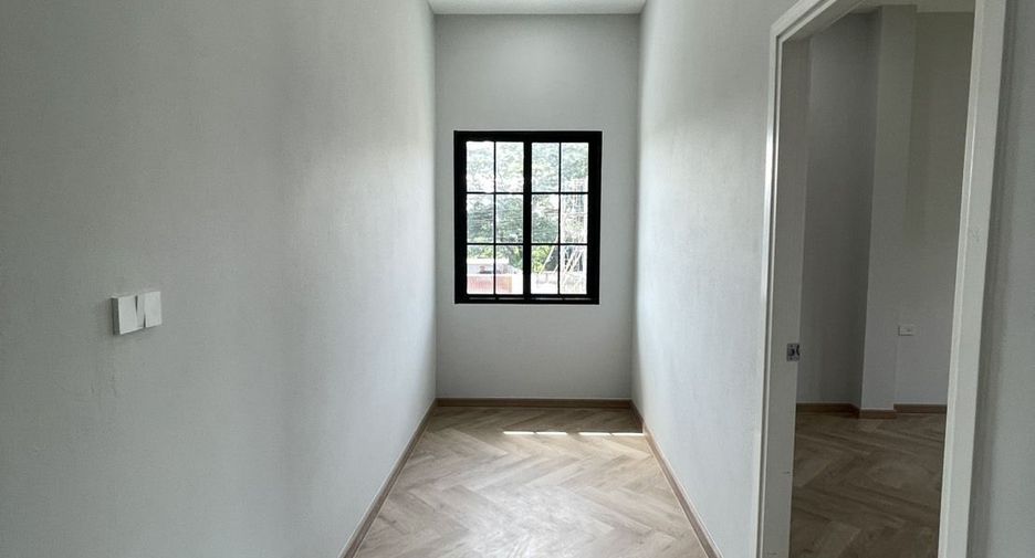 出售 4 卧室 独立屋 在 Mueang Chiang Mai, Chiang Mai