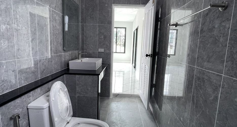 出售 4 卧室 独立屋 在 Mueang Chiang Mai, Chiang Mai