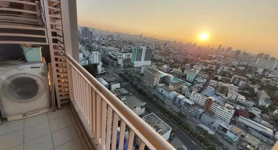 Wohnung zur Miete mit 1 Zimmer in Huai Khwang, Bangkok