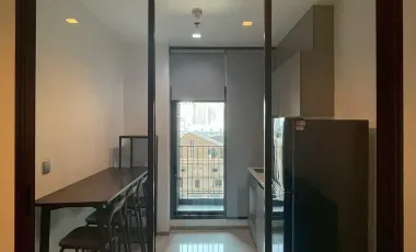 À louer 1 chambre condo à Huai Khwang, Bangkok