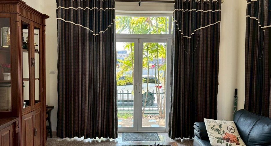 For rent 3 bedrooms house in San Sai, Chiang Mai