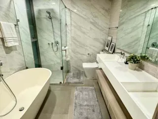 Аренда 3 спальни кондо в Щаттхана, Бангкок