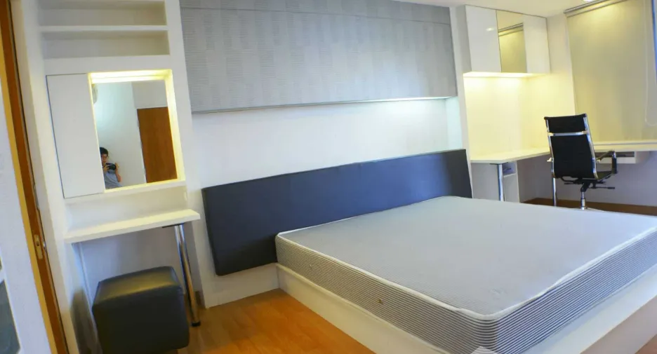 For sale 2 bedrooms condo in Phra Khanong, Bangkok