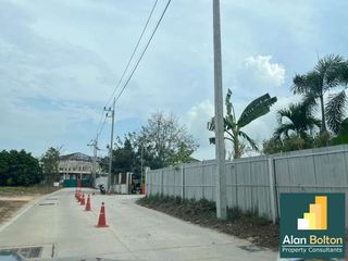出售 土地 在 Bang Lamung, Chon Buri