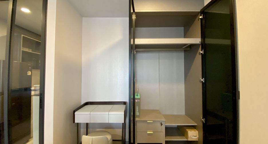 Wohnung zur Miete mit 1 Zimmer in Phra Khanong, Bangkok