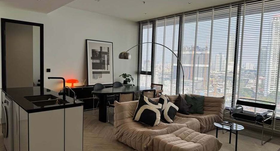 For rent 2 bedrooms condo in Khlong San, Bangkok