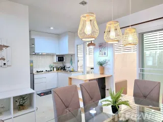 出售 和 出租 3 卧室 联排别墅 在 Mueang Chiang Mai, Chiang Mai