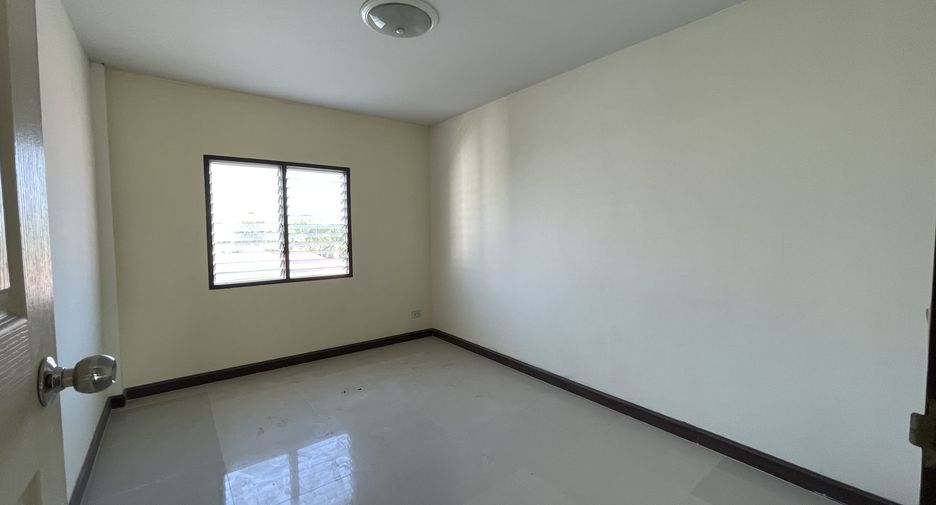 For rent 3 bedrooms retail Space in Hua Hin, Prachuap Khiri Khan