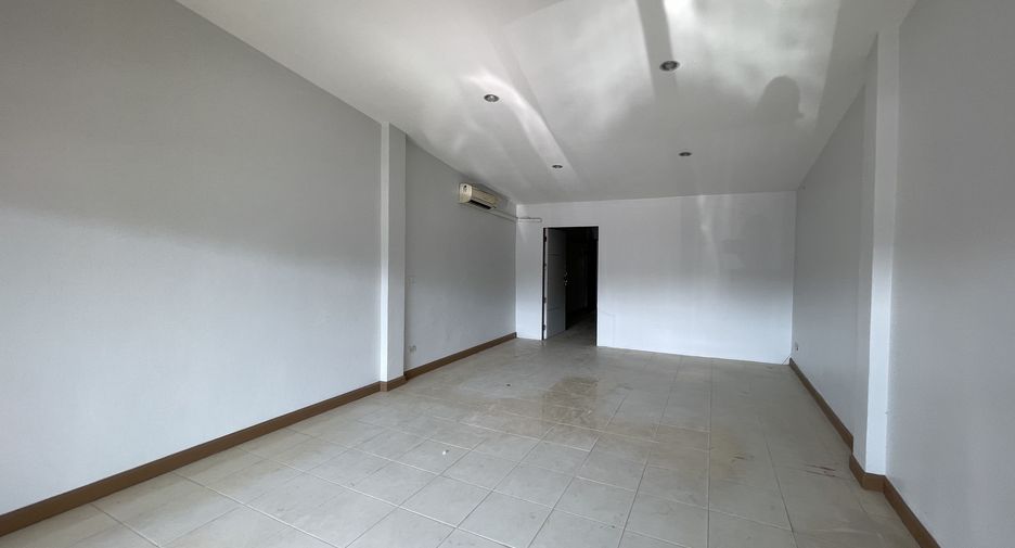 For rent 3 bedrooms retail Space in Hua Hin, Prachuap Khiri Khan