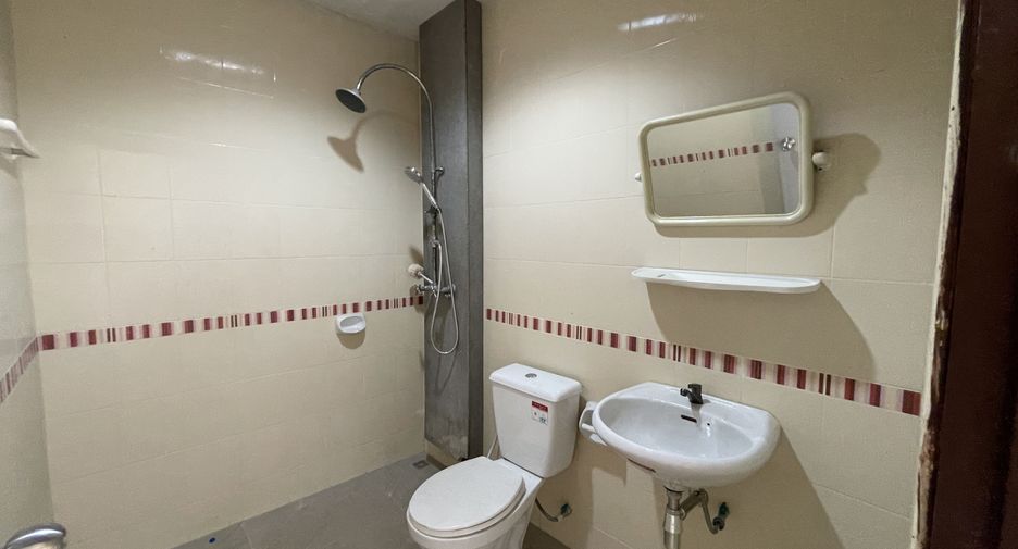 For rent 3 bedrooms retail Space in Hua Hin, Prachuap Khiri Khan
