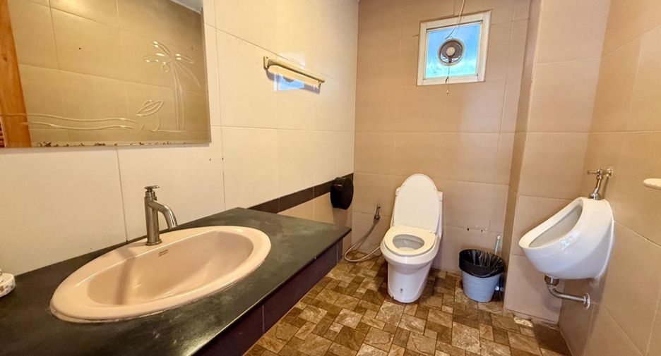 For rent and for sale 7 bedrooms house in Bang Lamung, Chonburi