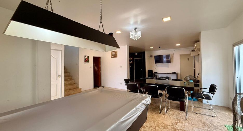 For rent and for sale 7 bedrooms house in Bang Lamung, Chonburi