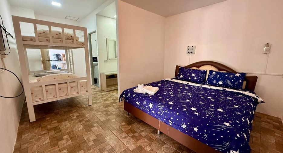 For rent and for sale 6 bedrooms house in Bang Lamung, Chonburi