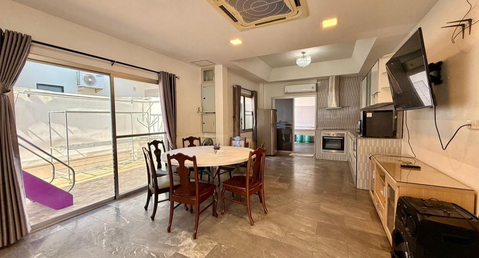 For rent and for sale 6 bedrooms house in Bang Lamung, Chonburi