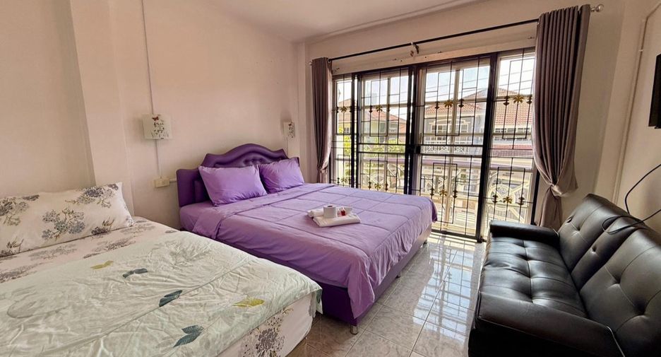 For rent and for sale 6 bedrooms house in Bang Lamung, Chonburi