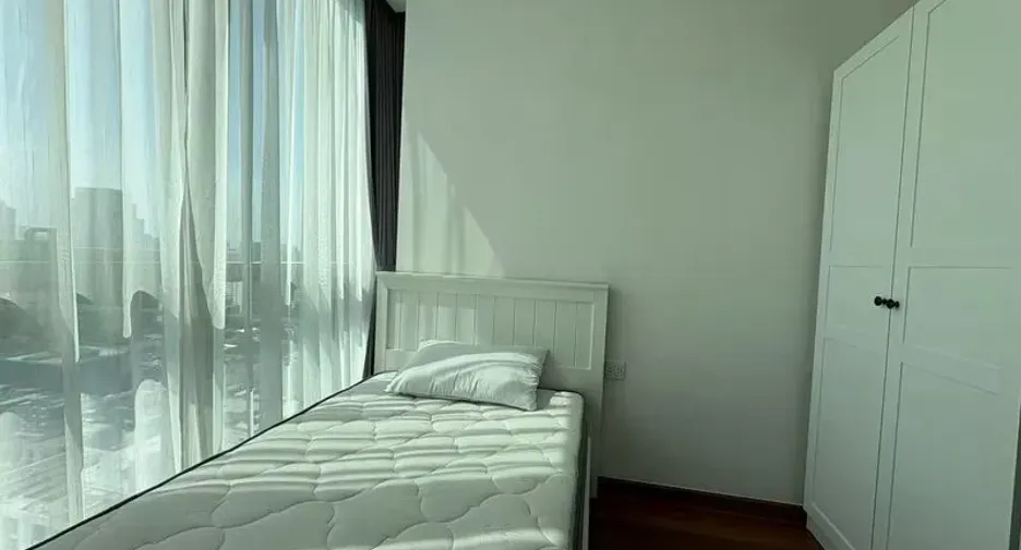 For rent 2 bedrooms condo in Pathum Wan, Bangkok