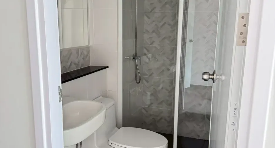 For sale studio condo in Bang Na, Bangkok