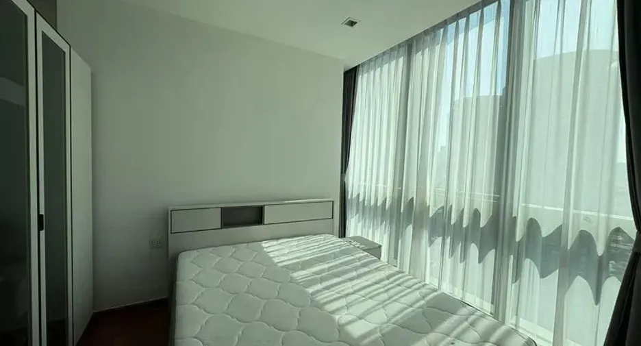 For rent 2 bedrooms condo in Pathum Wan, Bangkok