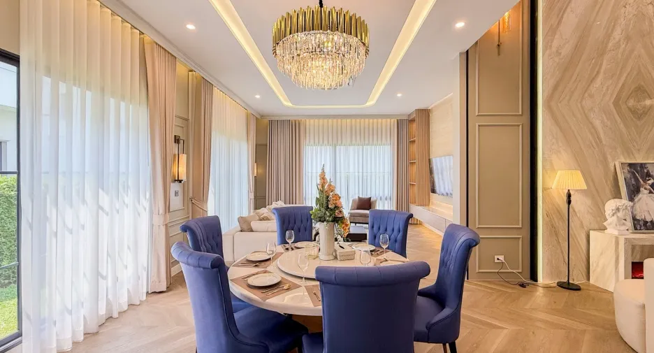 For sale and for rent 4 bedrooms house in Bang Kapi, Bangkok