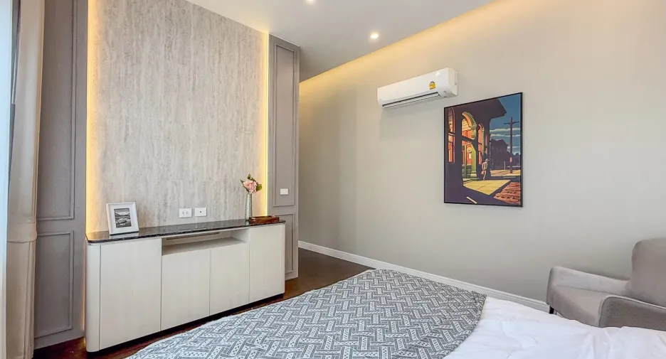 For sale and for rent 4 bedrooms house in Bang Kapi, Bangkok